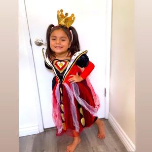 Toddlers costume !!!  🎃 👻 👑